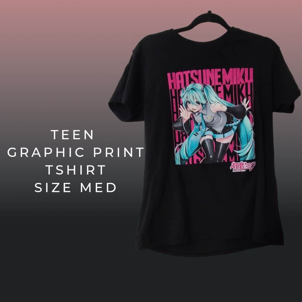 Graphic hatsune Miku shirt